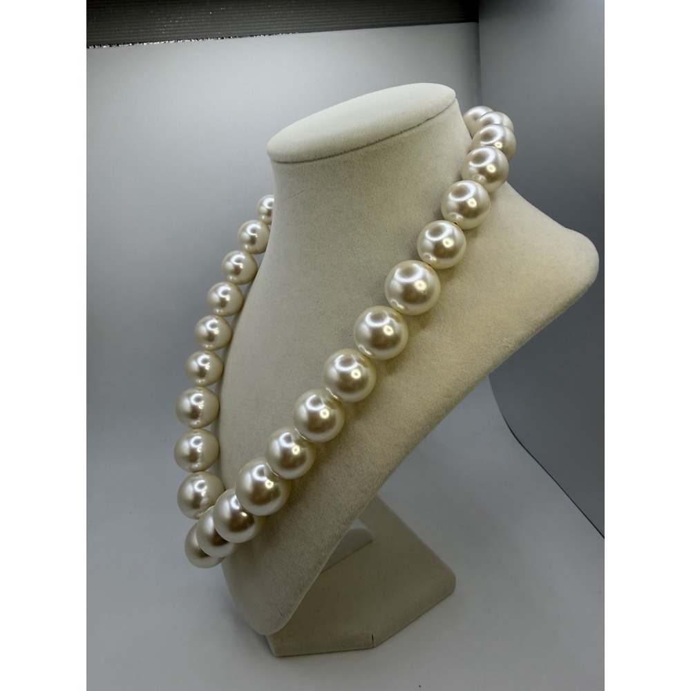 Napier Pearl Necklace Bridal Chunky Graduated V Drop Statement Wedding - Picture 3 of 9